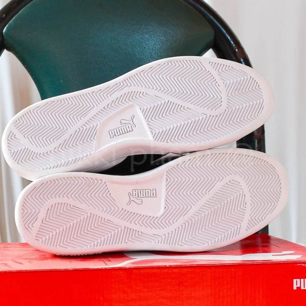 Puma Men's Smash V2 in white
